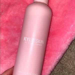 Kylie Skin Vanilla Toner